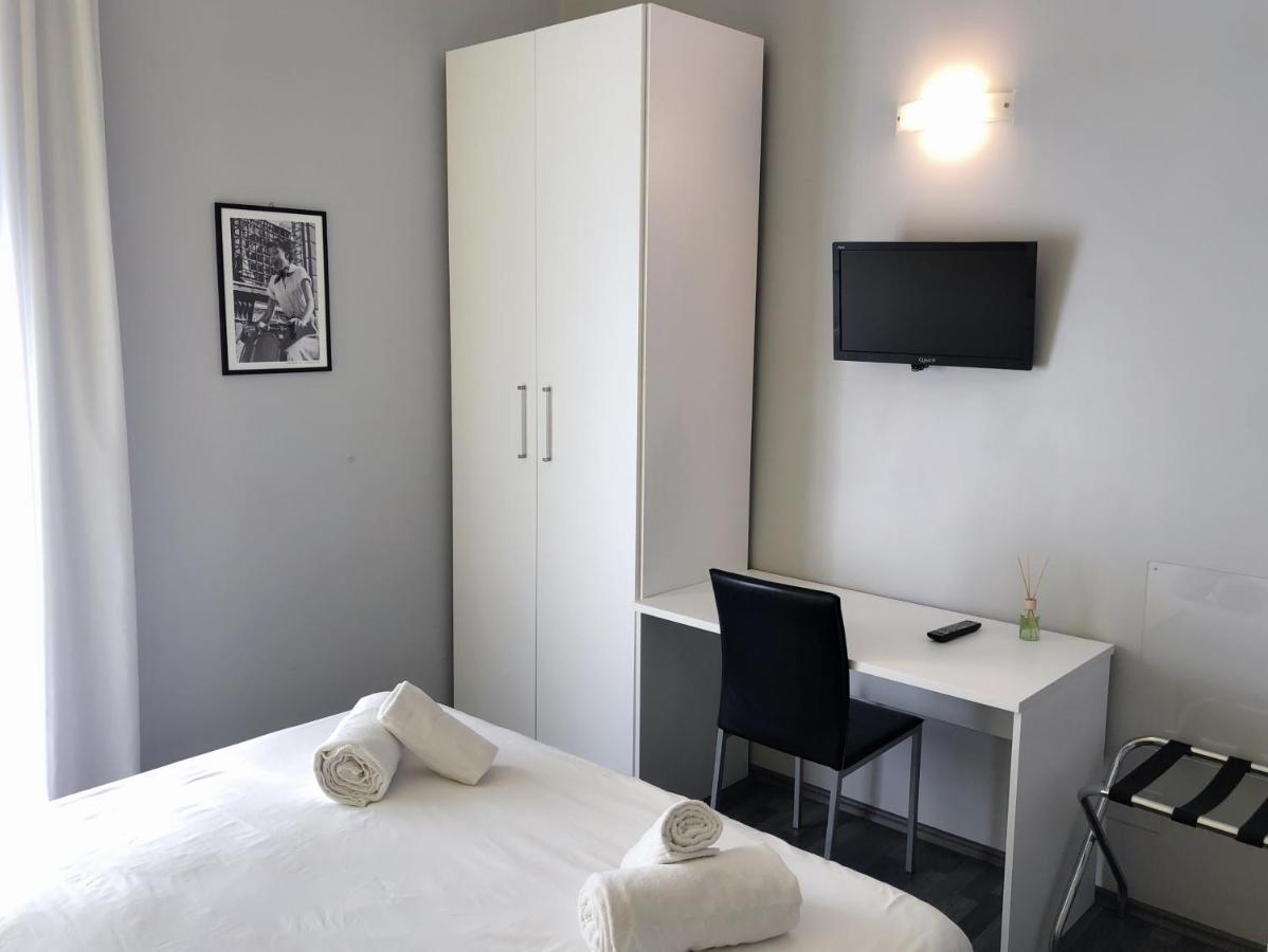 The Manzoni Hotel Roma Esterno foto